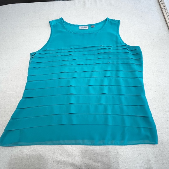 Avenue Turquoise Sleeveless Women's Top - Size 14/16 - Picture 6 of 14